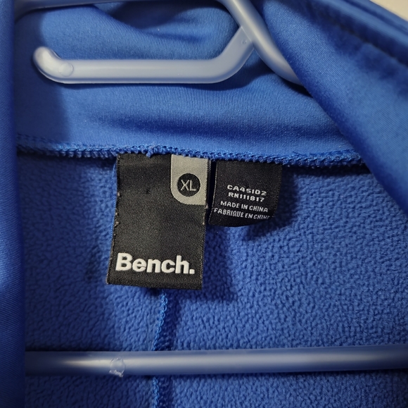 Men's Bench XL Sweater - Picture 2 of 3